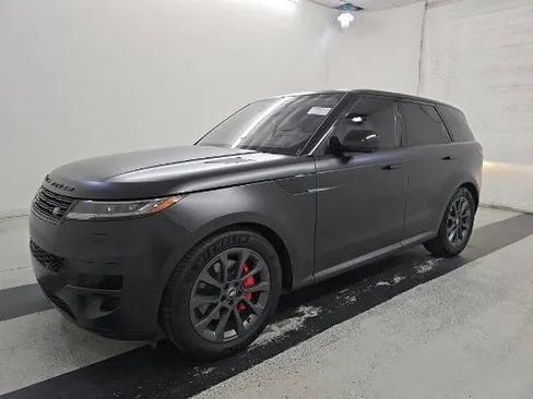 Used 2023 Land Rover Range Rover Sport SE AWD/4WD image 3