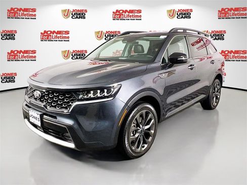 Used 2021 Kia Sorento EX w/ EX AWD X-Line Package image 15