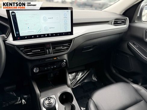 Used 2025 Ford Escape Platinum image 27