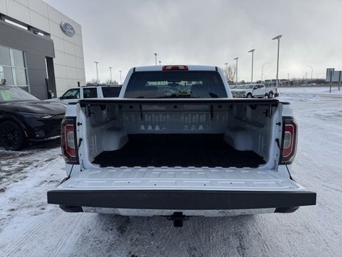 Used 2018 GMC Sierra 1500 SLT w/ SLT Premium Package image 36