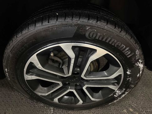 Used 2022 Jeep Compass Limited image 9