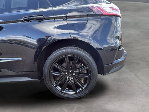 Used 2022 Ford Edge ST-Line AWD/4WD image 24