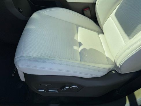 Certified 2025 Hyundai Santa Fe Calligraphy image 16