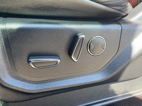 Used 2018 Ford F150 XLT w/ Equipment Group 302A Luxury AWD/4WD image 26