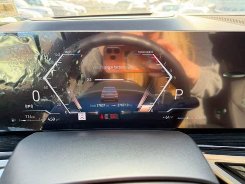 Used 2023 BMW X7 xDrive40i w/ M Sport Package image 22