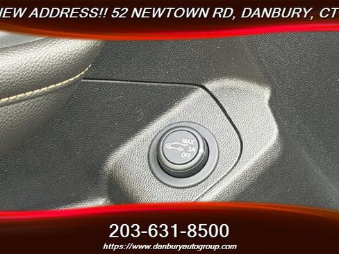 Used 2021 GMC Terrain SLT w/ Elevation Edition AWD/4WD image 13