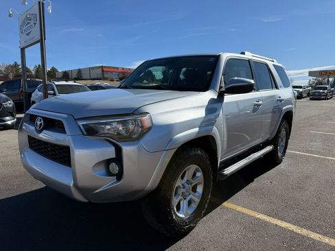 Used 2016 Toyota 4Runner SR5 image 7