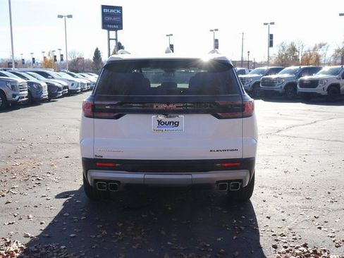 Used 2025 GMC Acadia Elevation image 5