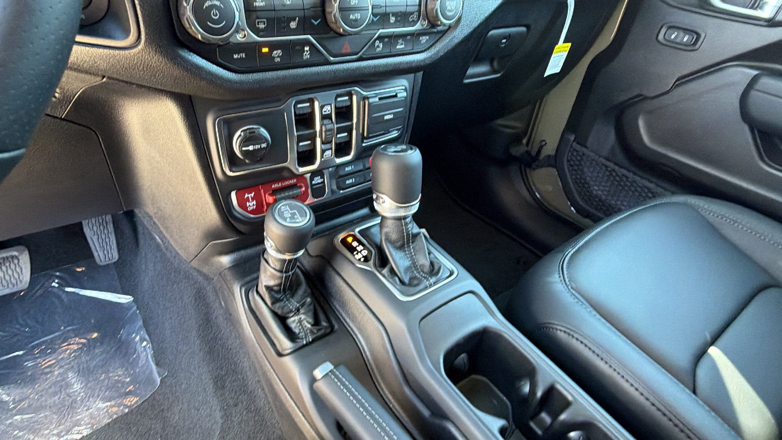 New 2027 Jeep Wrangler Unlimited Rubicon 392 AWD/4WD image 25
