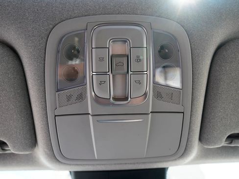 Used 2020 Hyundai Santa Fe Limited AWD/4WD image 25
