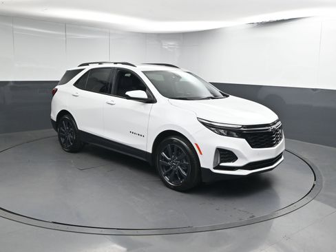 Used 2024 Chevrolet Equinox RS w/ LPO, Floor Liner Package image 26