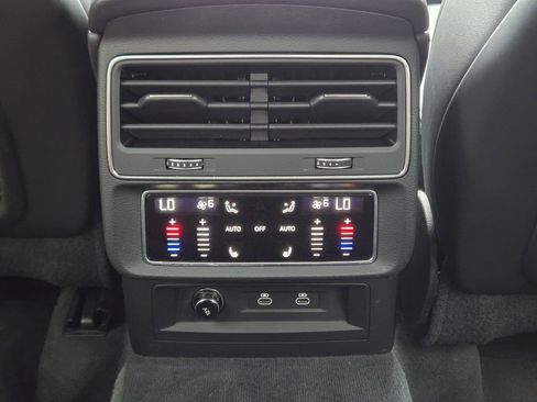 Used 2023 Audi Q7 2.0T Premium Plus w/ Premium Plus Package image 38