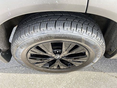 Certified 2023 Nissan Rogue SV w/ SV Premium B Package FWD image 8