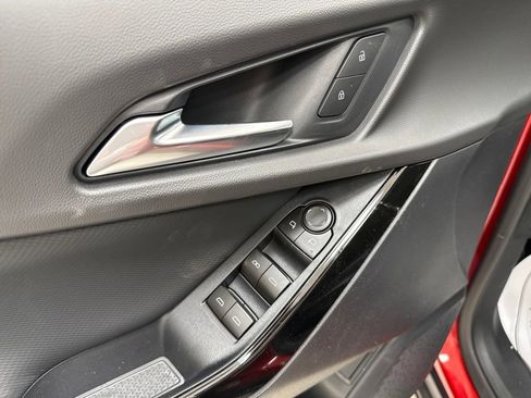 New 2026 Chevrolet Equinox LT w/ Convenience Package II image 17