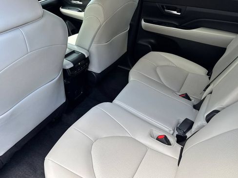 Certified 2025 Toyota Grand Highlander AWD Hybrid image 11