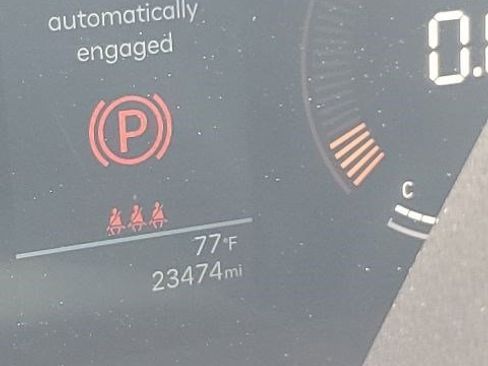 Used 2025 Hyundai Santa Cruz SEL AWD/4WD image 5