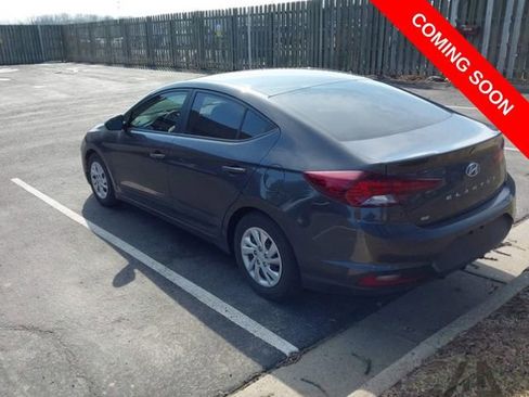 Used 2020 Hyundai Elantra SE image 3