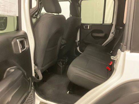 Used 2018 Jeep Wrangler Unlimited Sport S image 28