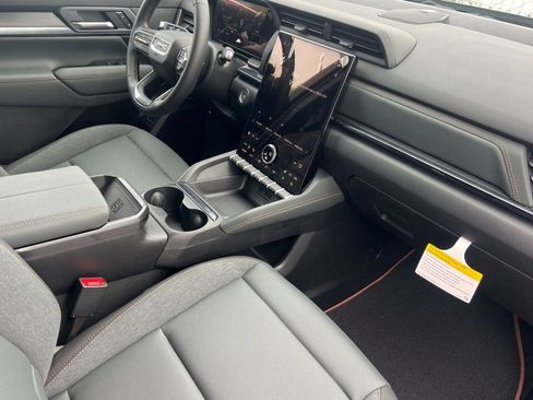 New 2026 GMC Terrain AT4 AWD/4WD image 13