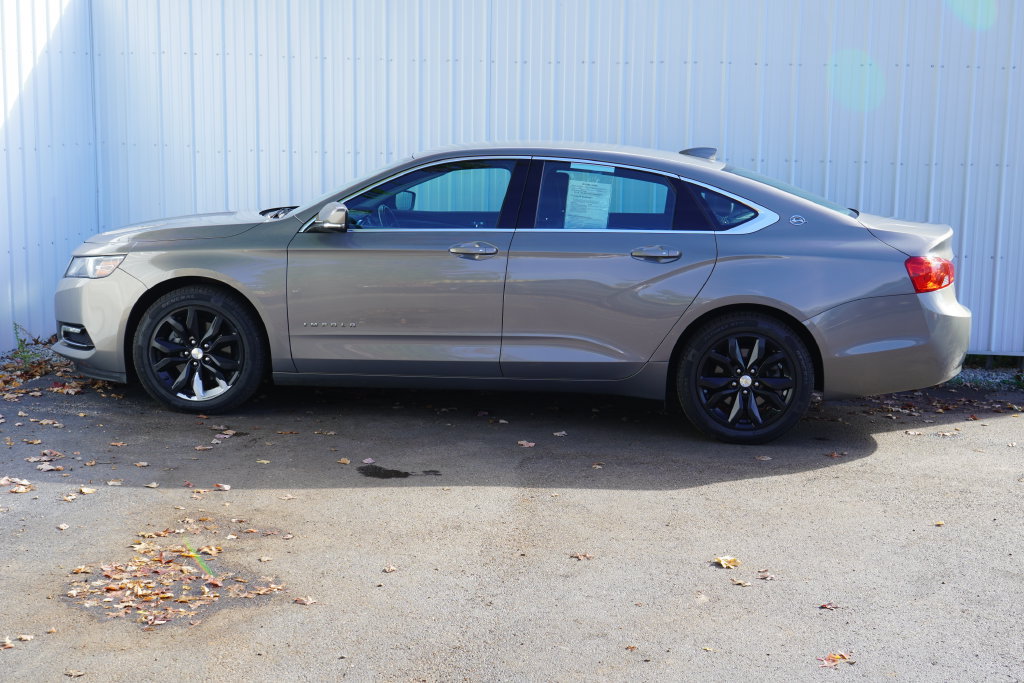 Used 2019 Chevrolet Impala LT FWD image 3