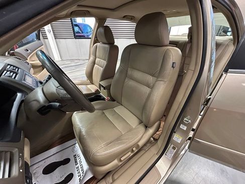 Used 2004 Honda Accord EX image 8