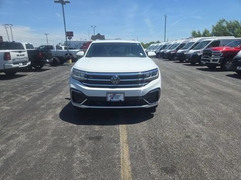 Used 2020 Volkswagen Atlas Cross Sport SEL R-Line AWD/4WD image 3