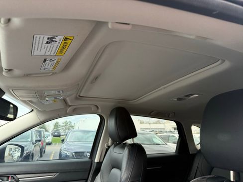 Used 2022 MAZDA CX-5 AWD 2.5 S w/ Premium Package image 5