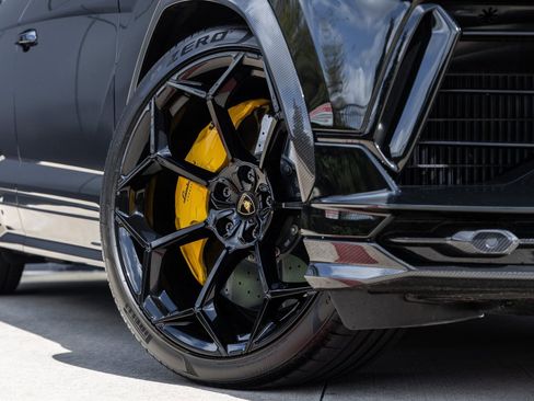 Used 2024 Lamborghini Urus Performante image 22