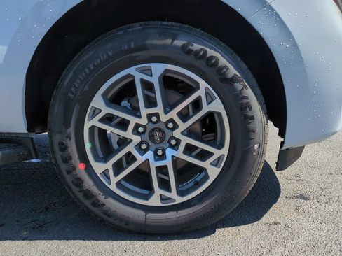 New 2026 Ford Expedition Active RWD image 11