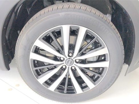 Used 2023 Nissan Pathfinder Platinum w/ Cargo Package AWD/4WD image 33