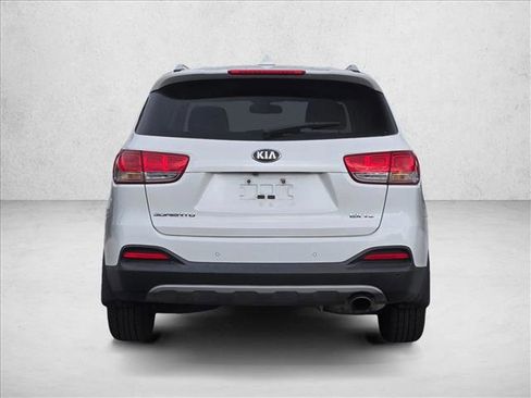 Used 2016 Kia Sorento EX image 6