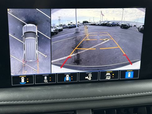 Used 2021 Chevrolet Tahoe Z71 w/ Luxury Package image 24