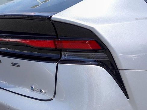 Certified 2024 Toyota Prius LE FWD image 6