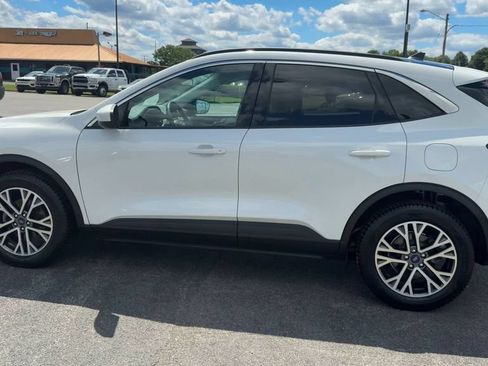 Used 2022 Ford Escape SEL w/ Technology Package AWD/4WD image 4