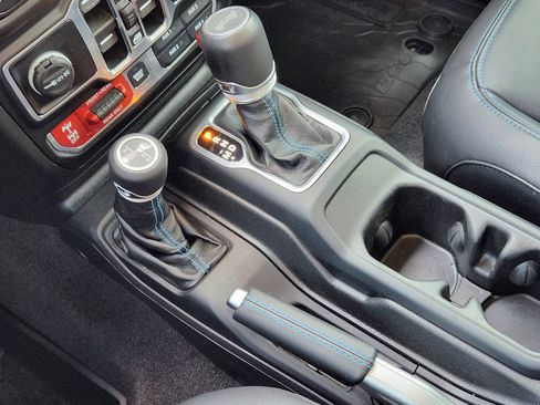 Used 2022 Jeep Wrangler Unlimited Rubicon 4xe w/ Steel Bumper Group image 20