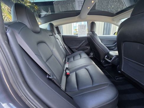 Used 2018 Tesla Model 3 Long Range AWD/4WD image 9