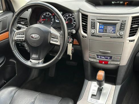 Used 2013 Subaru Outback 2.5i Limited image 21