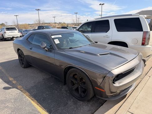 Used 2015 Dodge Challenger R/T Plus image 1