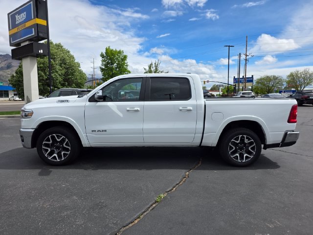 Used 2025 RAM 1500 Laramie AWD/4WD image 6