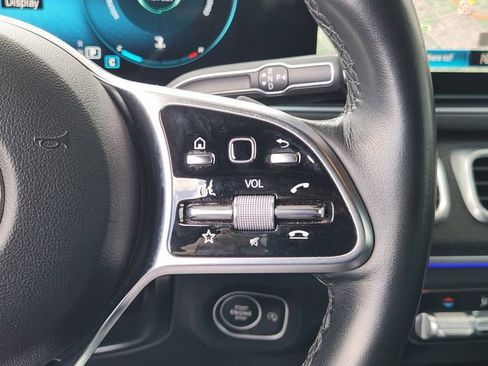 Used 2023 Mercedes-Benz GLE 350 4MATIC w/ AMG Line Exterior image 23