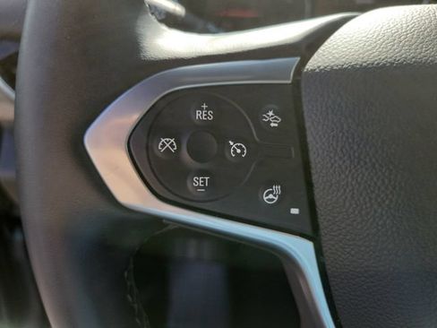 Used 2023 Chevrolet Traverse LT w/ Rear Camera Mirror Package FWD image 30