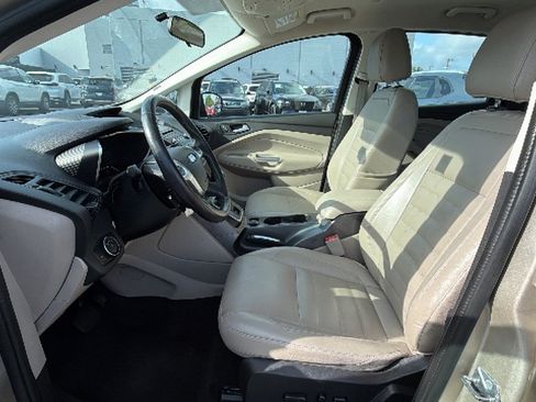 Used 2017 Ford C-MAX Energi SE w/ Equipment Group 402A FWD image 13