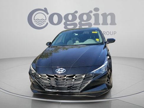 Used 2023 Hyundai Elantra SEL w/ Convenience Package FWD image 8