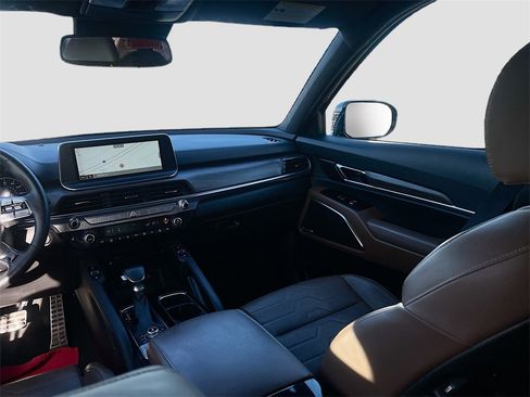 Used 2022 Kia Telluride SX w/ SX Prestige Package image 25