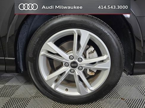 Used 2023 Audi Q3 2.0T Premium w/ Convenience Package AWD/4WD image 2
