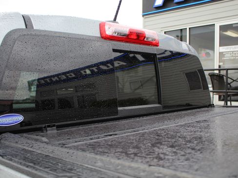 Used 2023 Chevrolet Colorado Z71 image 16