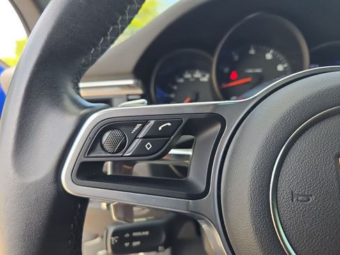 Used 2020 Porsche Macan AWD/4WD image 23