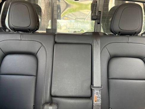 Used 2020 Chevrolet Colorado Z71 w/ Safety Package AWD/4WD image 11