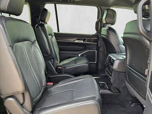 Used 2024 Jeep Wagoneer Series II AWD/4WD image 19