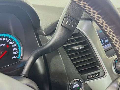 Used 2019 Chevrolet Suburban Premier AWD/4WD image 19